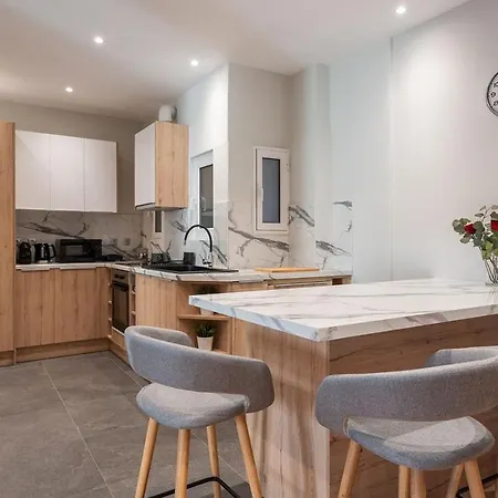 אתונה Liv - Cozy Urban Apartment In Pagrati מראה חיצוני תמונה