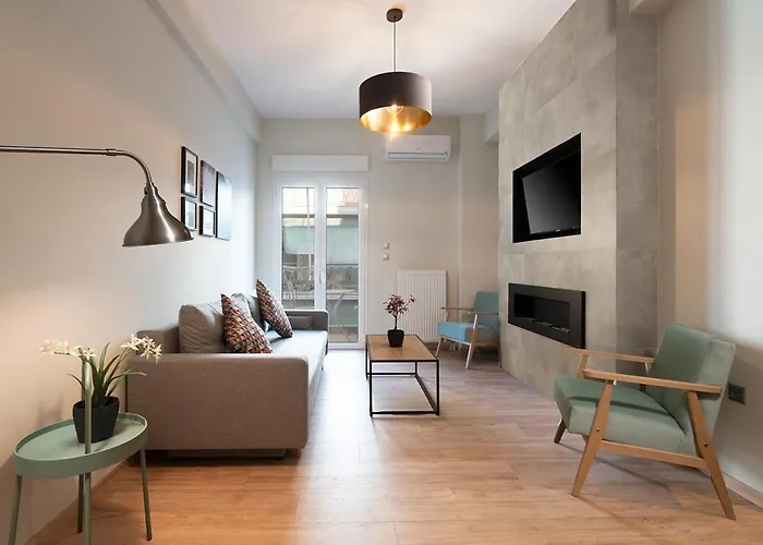 Liv - Cozy Urban Apartment In Pagrati