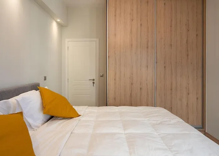 Liv - Cozy Urban Apartment In Pagrati